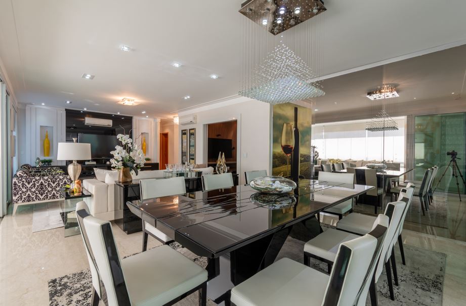 Luxo e Requinte distribuídos em 335m2 – Anália Franco/SP